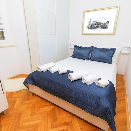 Apartament By The Sea Kastel Luksic, - 12872 Kaštela